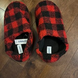 Men’s Old Navy slippers